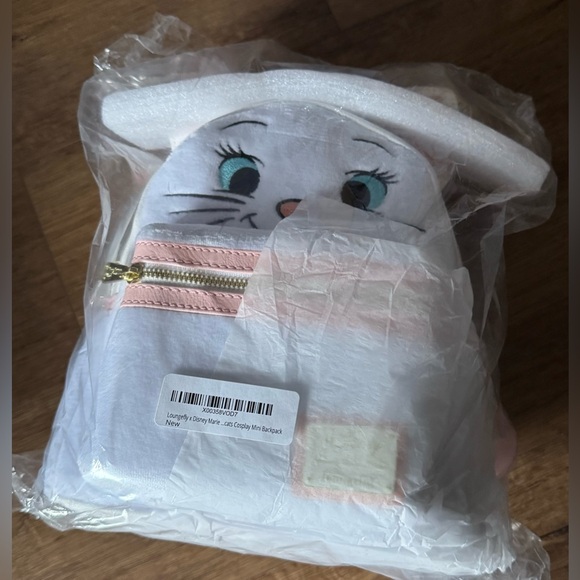 DISNEY (Loungefly)-RARE (NWT) Marie \